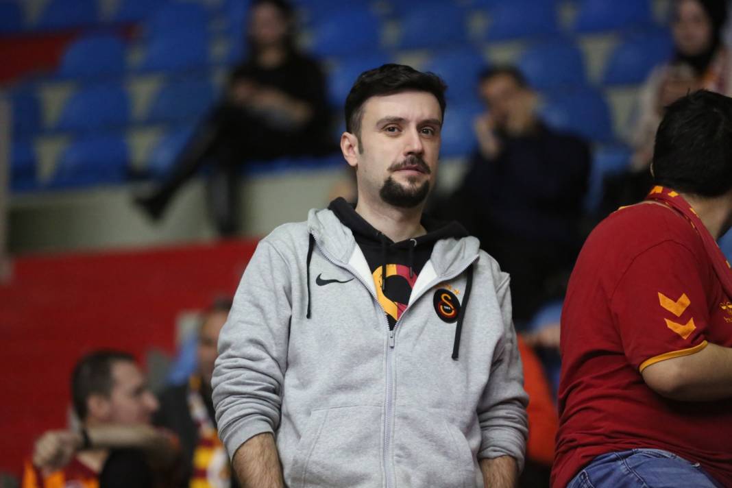 Galatasaray taraftarının çabası yetmedi. Sarı-kırmızılılar 3-1 mağlup oldu 5